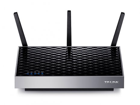 TP-Link RE580D wifi extender black 3 antennas front